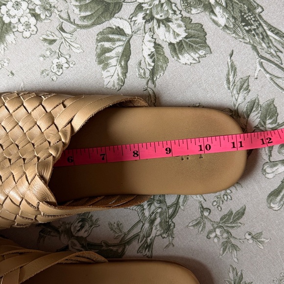 Liberté Tulum Woven Leather Mule Slides | Tan Leather | Size 11 - Picture 6 of 9